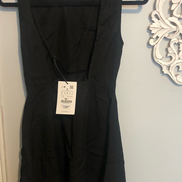 NWT Pull and Bear backless dress - Picture 4 of 6